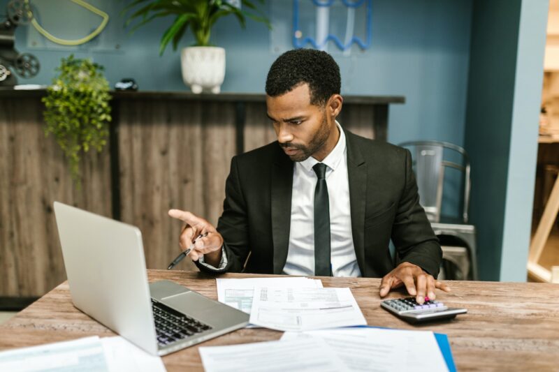 Seguro de crédito x Carta de crédito: qual é a melhor opção para você? / Foto: RODNAE Productions / Pexels