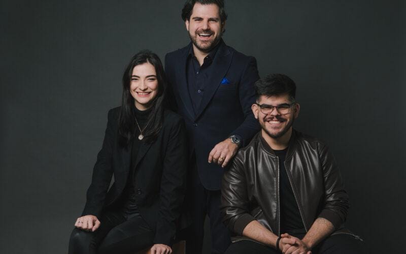 Oscar Balbino, Rafaella Veiga e Samuel Pereira, executivos da ZapVoice / Foto: Bernardo Coelho / Divulgação