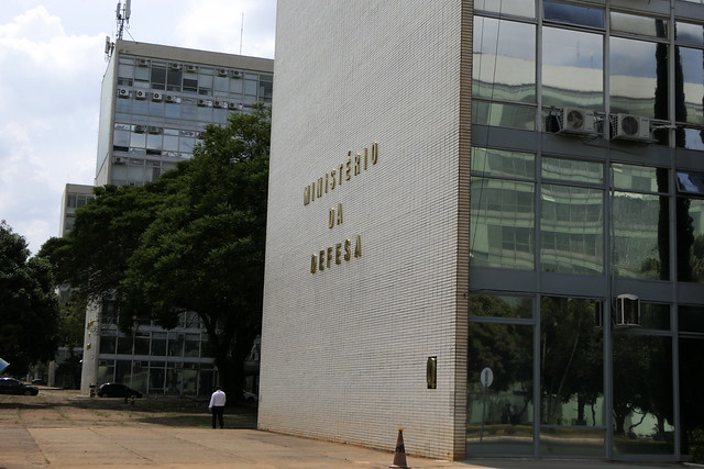 Brasília - Esplanada - Fachada do bloco Q, na Esplanada dos Ministérios, onde está localizado o Ministério da Defesa