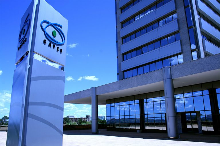 Educação - geral - Capes Ciência sem Fronteiras ensino superior universidade