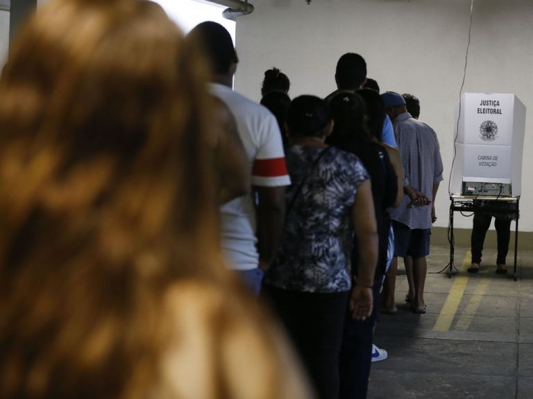 Eleições - votação - urna eletrônica - voto - eleitor -