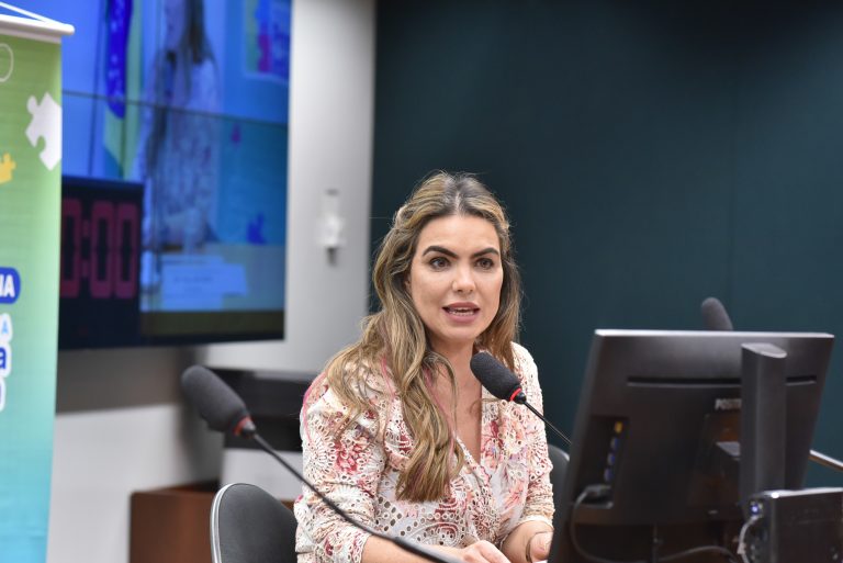 Audiência Pública - Debater o dia 23 de setembro como o Dia Nacional de Conscientização sobre a doença Dermatite Atópica. Dep. Paula Belmonte CIDADANIA-DF
