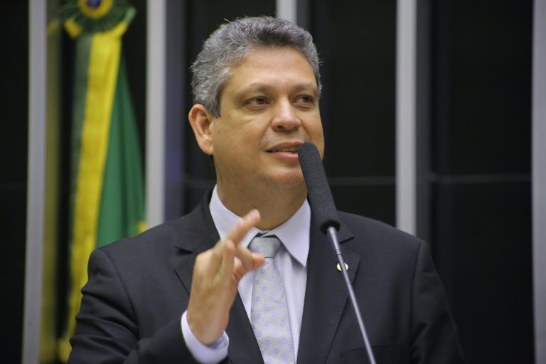 Discussão e votação de propostas. Dep. Márcio Macêdo PT-SE