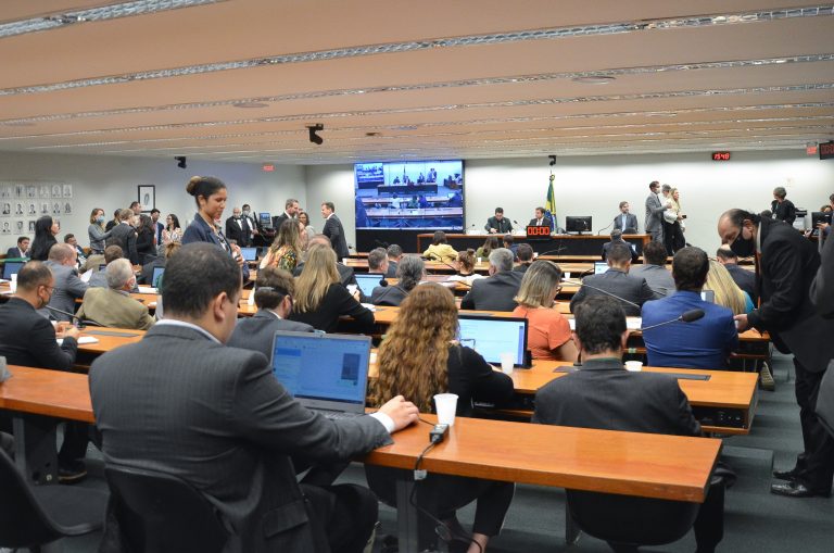 Discussão e votação de propostas legislativas - Reunião Extraordinária