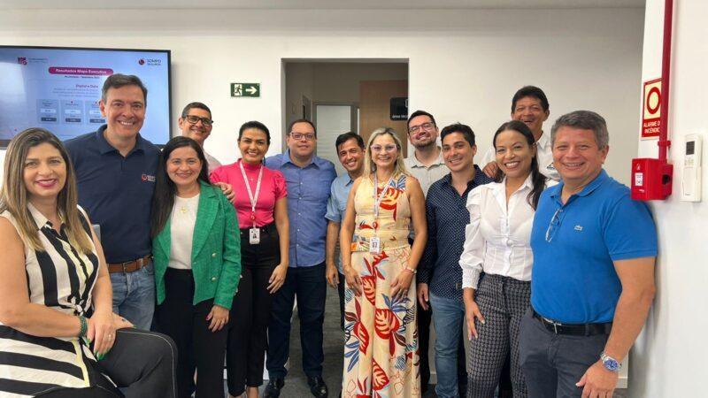 Eduardo Fazio e Equipe da Sompo recepcionam corretores no lancamento da Filial Belém / Divulgação