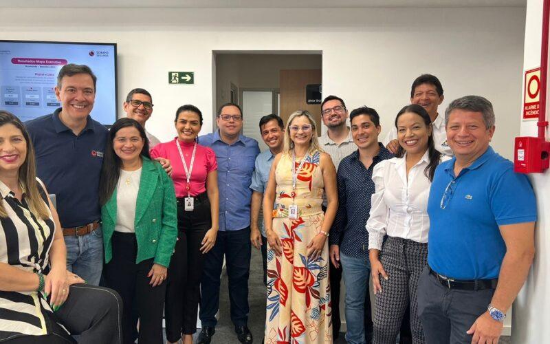 Eduardo Fazio e Equipe da Sompo recepcionam corretores no lancamento da Filial Belém / Divulgação