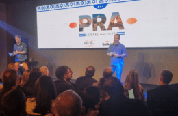 Marcelo Mascarretti, diretor de Vida, Previdência e Investimentos da SulAmérica, e Luciano Lima, diretor comercial da SulAmérica durante evento de premiação / Divulgação