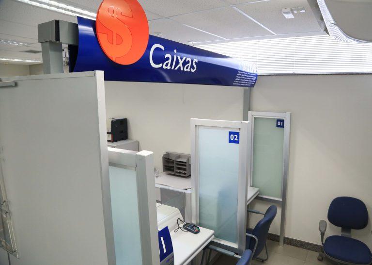 Economia - geral - bancos públicos sistema financeiro agências bancárias FGTS Caixa Econômica Federal CEF atendimento clientes bancários privacidade (Uberaba-MG)