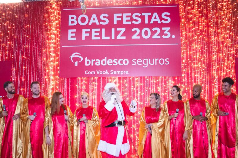 Grupo Bradesco Seguros enfeita estação Jardim Oceânico, na Barra da Tijuca, e traz diversas atrações para as festas de fim de ano / Divulgação