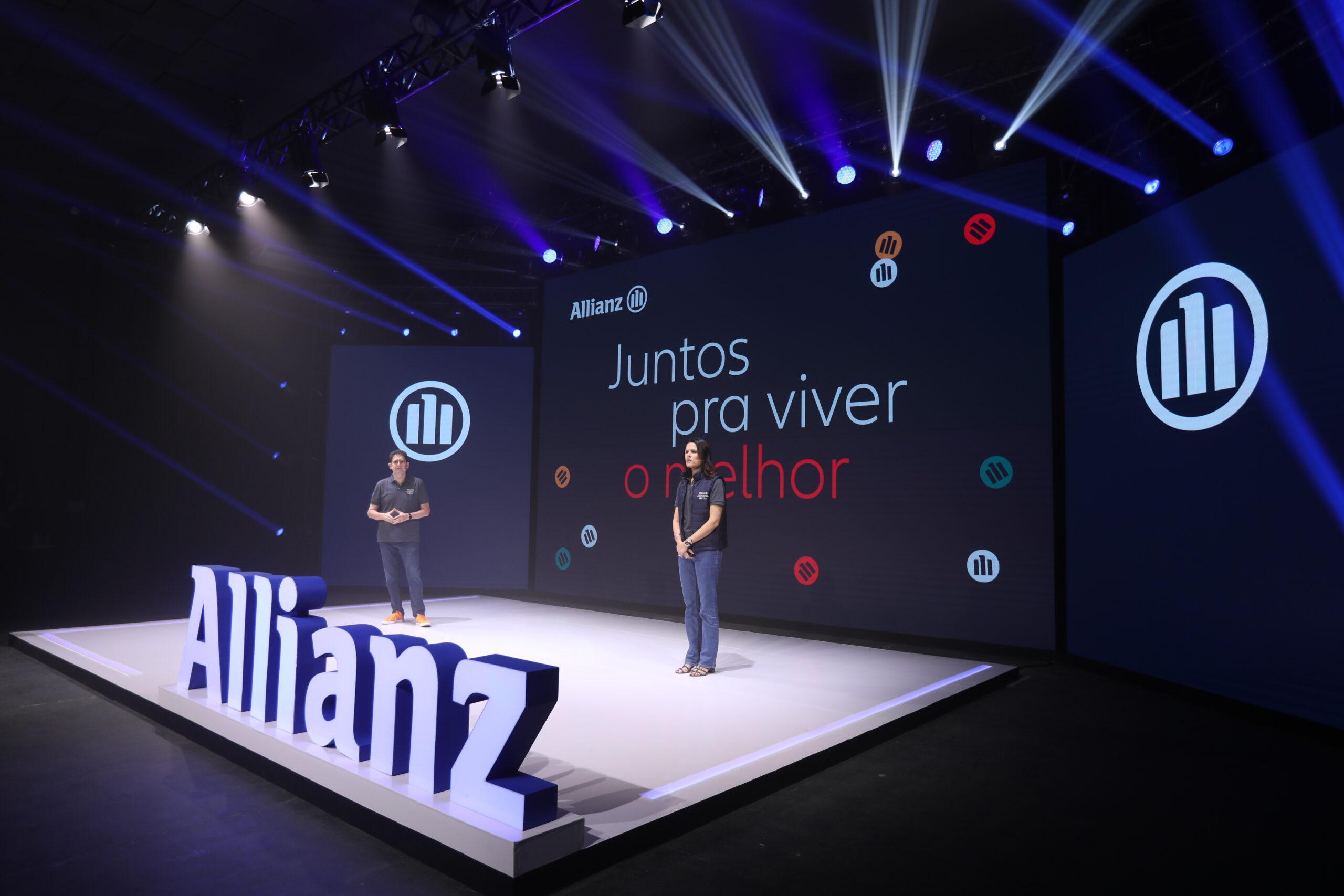 Eduard Folch e Karine Barros durante a live da Allianz Seguros com os corretores parceiros / Foto: Divulgação