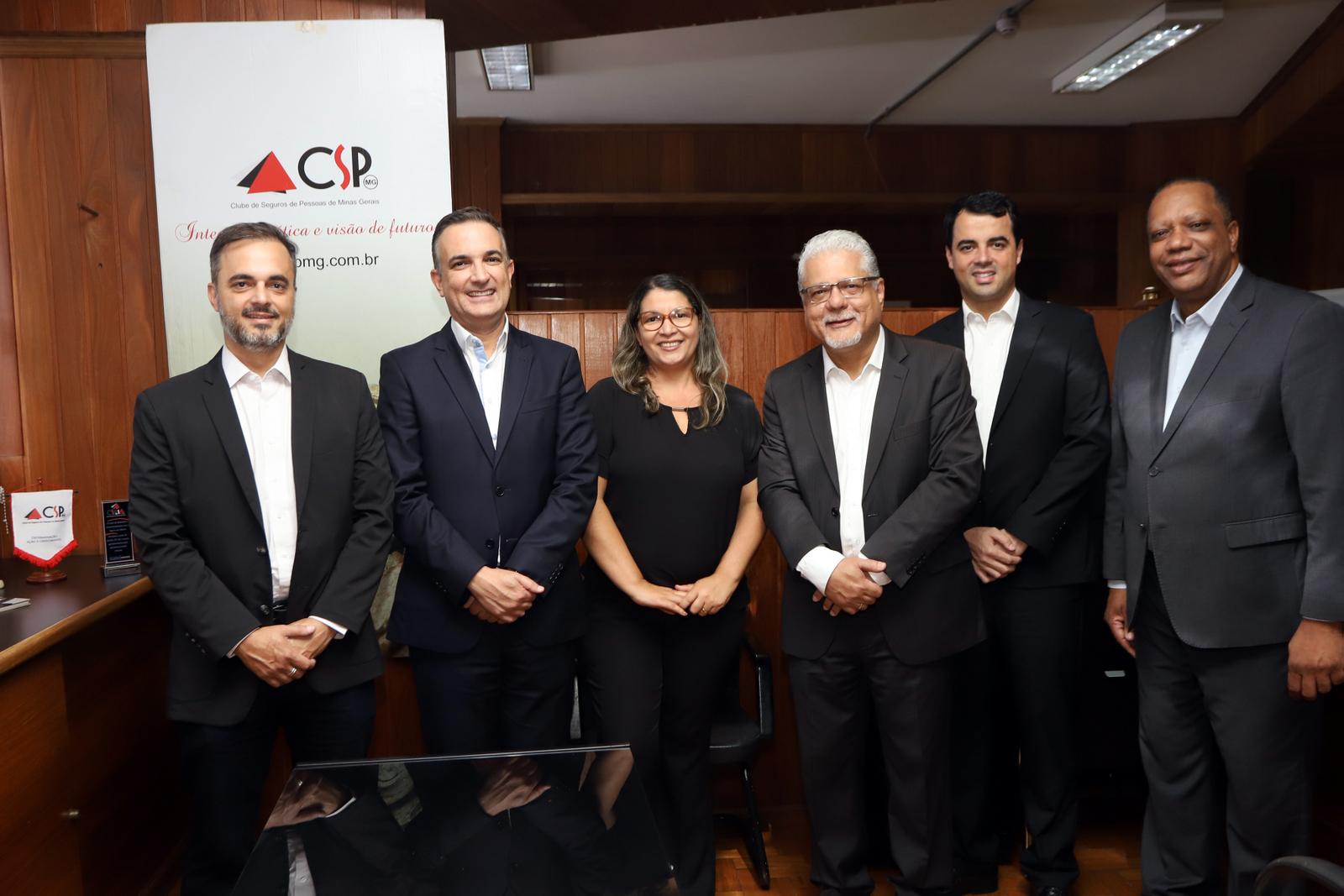 Executivos da Bradesco são recepcionados na sede do CSP-MG, em Belo Horizonte / Foto: Arnaldo Athayde / Divulgação