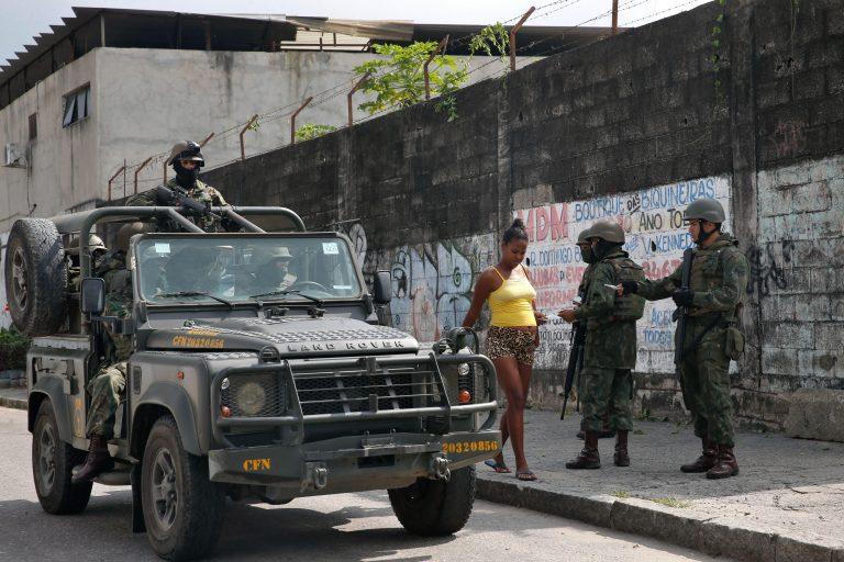 Segurança - geral - favelas intervenção federal Exército militares violência