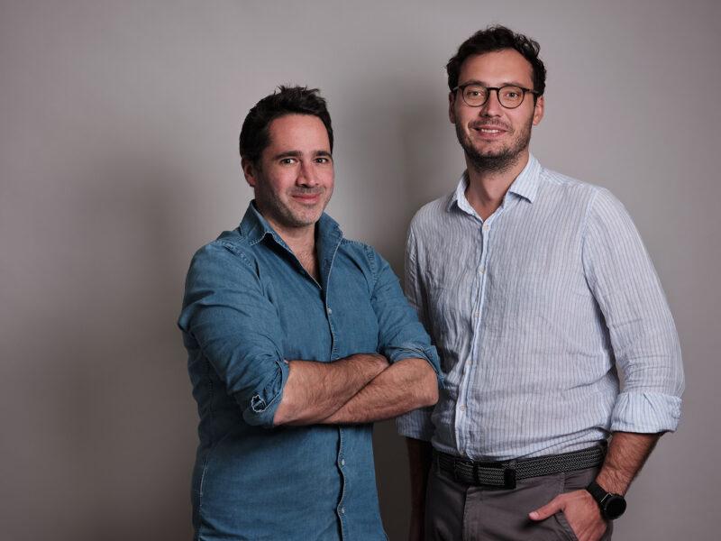 Hubert Rachwalski von Rejchwald (CEO e cofundador da Nethone) e Romain Mazeries (CEO da MANGOPAY) / Divulgação
