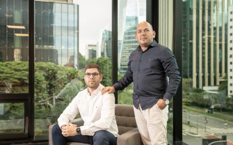 Alec Maia, sócio e CEO da Autoday; e Franquilande Maia, fundador da Autoday / Divulgação