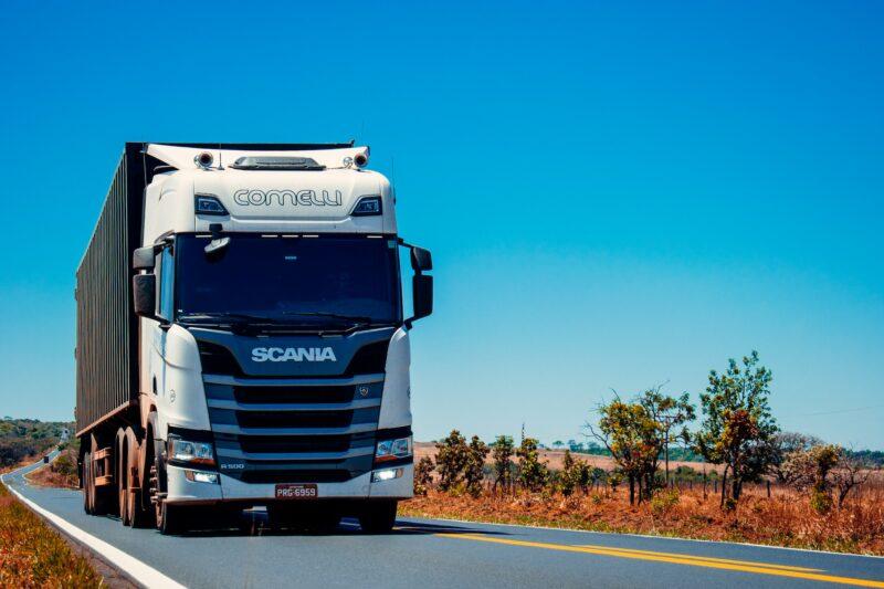 Transportadores de carga esperam maior eficiência logística com a MP 1153 / Foto: Gabriel Santos / Unsplash Images