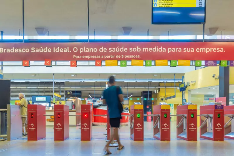 Grupo Bradesco Seguros realiza ação no MetrôRio para reforçar a importância do seguro / Divulgação