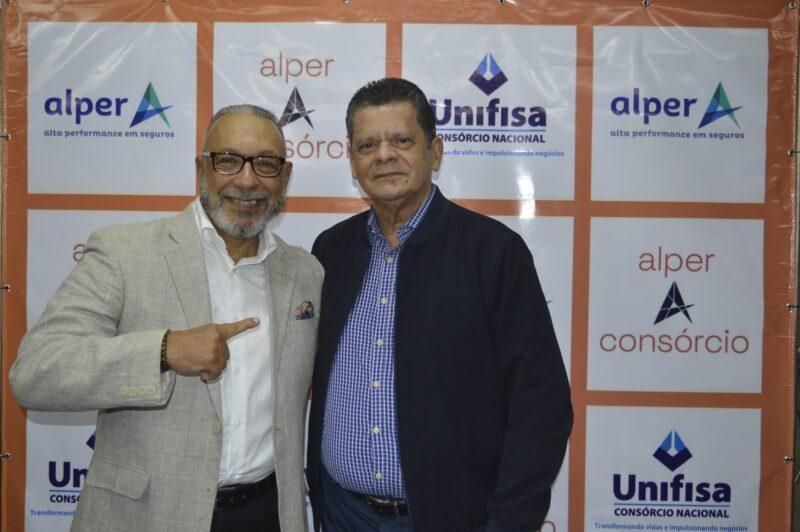 Fausto Dorea (presidente do Clube dos Seguradores da Bahia) e Antonio Azevedo (vice-presidente de Auto/Frota da Alper Consultoria e Corretora de Seguros) / Foto: Divulgação