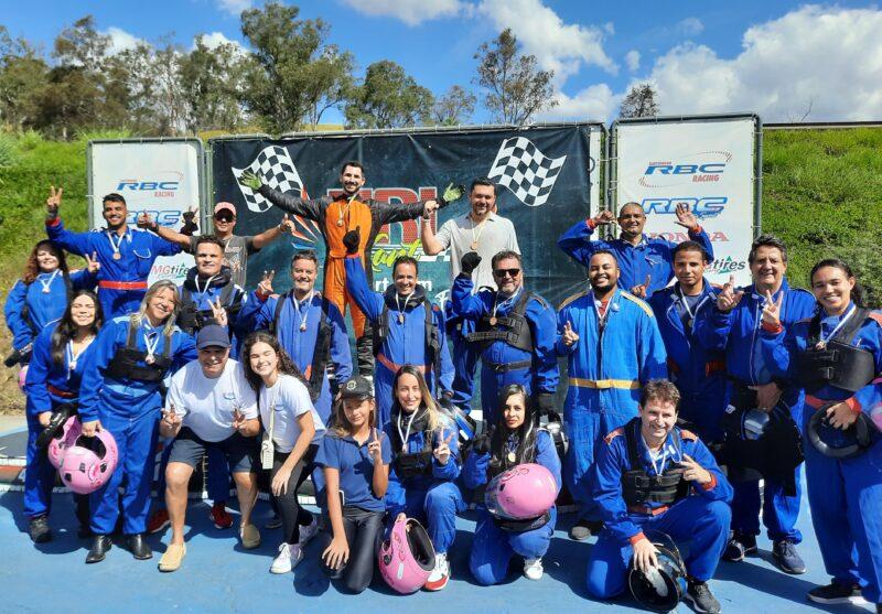 Corretores e convidados da 1ª Prova de Kart promovida pela Asseg Assessoria de Seguros / Foto: Divulgação