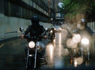 Maio Amarelo: motociclistas são foco de ações de educação e segurança no trânsito / Foto: Cottonbro Studio / Pexels