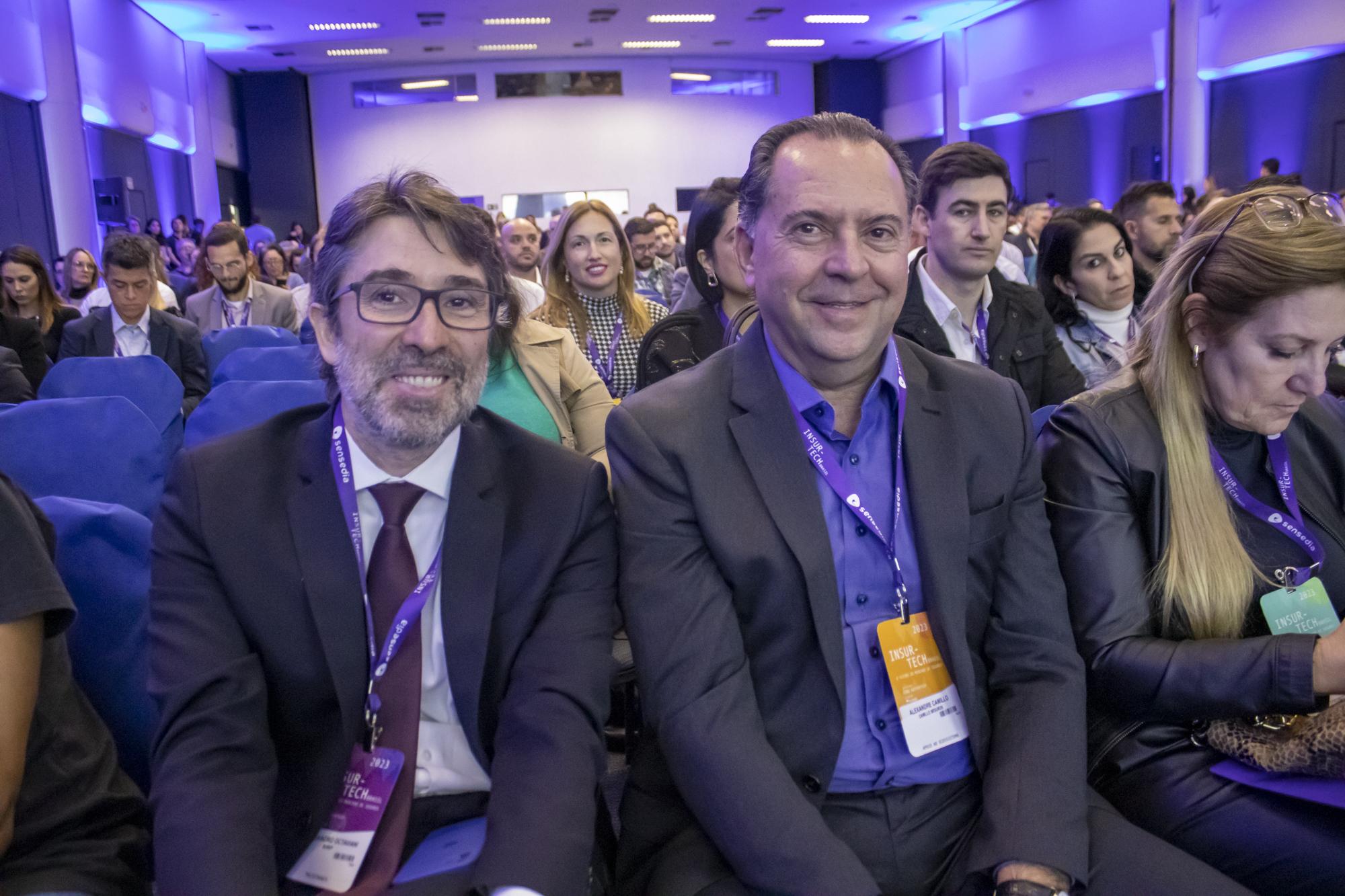 O atual titular da Susep, Alessandro Octaviani, e seu antecessor, Alexandre Camillo