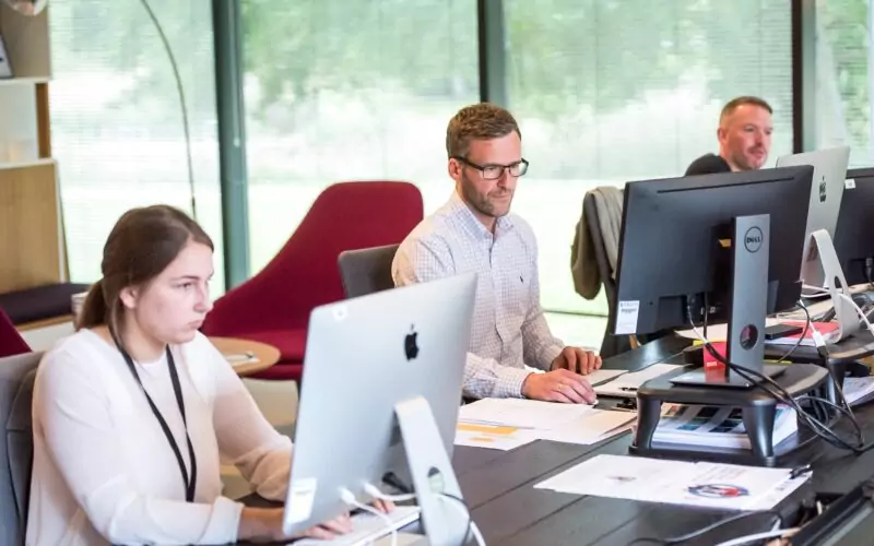 Banco Letsbank aposta em solução da Orca Security para proteger ambiente multicloud / Foto: Arlington Research / Unsplash Images