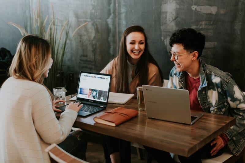 Desafios de um ano incerto: como a evolução estratégica pode impulsionar o crescimento das organizações / Foto: Brooke Cagle / Unsplash Images
