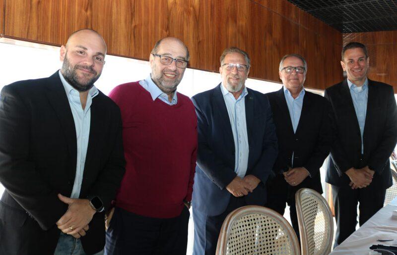Luiz Arruda, Boris Ber, Álvaro Fonseca, Roberto Santos e Emerson Valentim / Divulgação