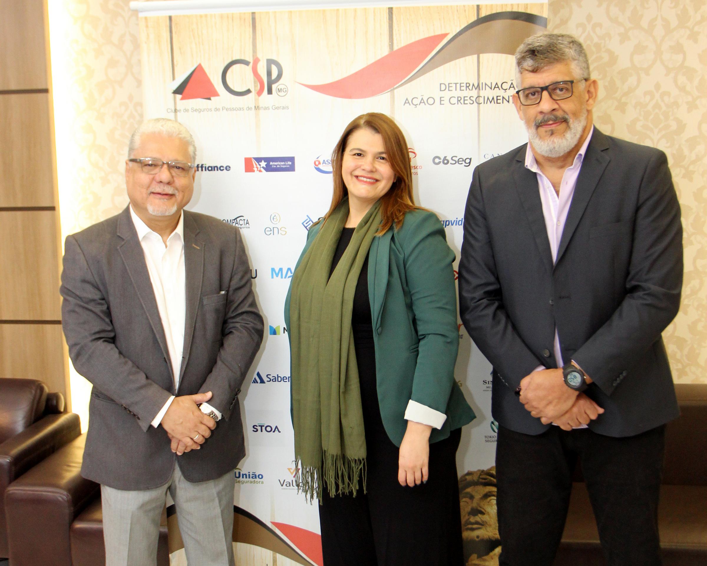 João Paulo Mello (presidente do CSP-MG), Nivea Barros (coordenadora Regional da ENS) e Maurício Tadeu (diretor do CSP-MG) / Foto: Arnaldo Athayde / Divulgação