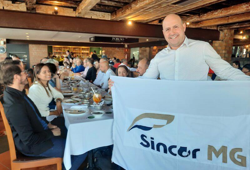 Gustavo Bentes, presidente do Sincor-MG, recebeu os convidados do mercado para celebrar o aniversário de 55 anos da entidade / Foto: Divulgação