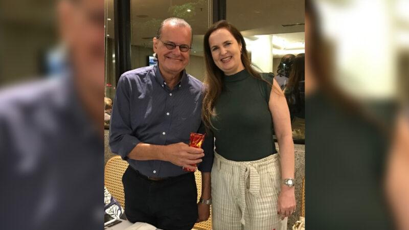 No jantar de junho, Helio Portocarrero e Beatriz Herranz, Diretora Executiva da Fenaprevi, aprovada para integrar o Clube; O distintivo será entregue em julho por seu padrinho / Foto: Neival Freitas / Divulgação