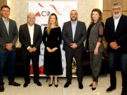 Luis Henrique Capanema Pedrosa (Grupo BBT), João Paulo Moreira de Mello (presidente do CSP-MG), Graziella Mazzieiro (Icatu), Domingos Perruolo Filho (Seguros Sura), Ana Paula Donath (escritório Robson Silveira Advogados) e Maurício Tadeu Barros Morais (diretor do CSP-MG) / Foto: Divulgação