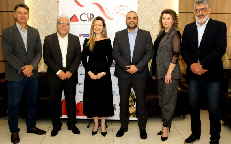 Luis Henrique Capanema Pedrosa (Grupo BBT), João Paulo Moreira de Mello (presidente do CSP-MG), Graziella Mazzieiro (Icatu), Domingos Perruolo Filho (Seguros Sura), Ana Paula Donath (escritório Robson Silveira Advogados) e Maurício Tadeu Barros Morais (diretor do CSP-MG) / Foto: Divulgação