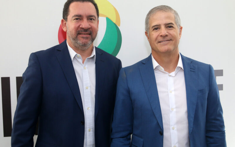 Dyogo Oliveira, presidente da CNseg; e Ronaldo Dalcin, presidente do Sindsegnne / Foto: Divulgação