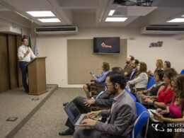 Dyogo Oliveira, Presidente da CNseg, em coletiva com jornalistas / Foto: Universo do Seguro