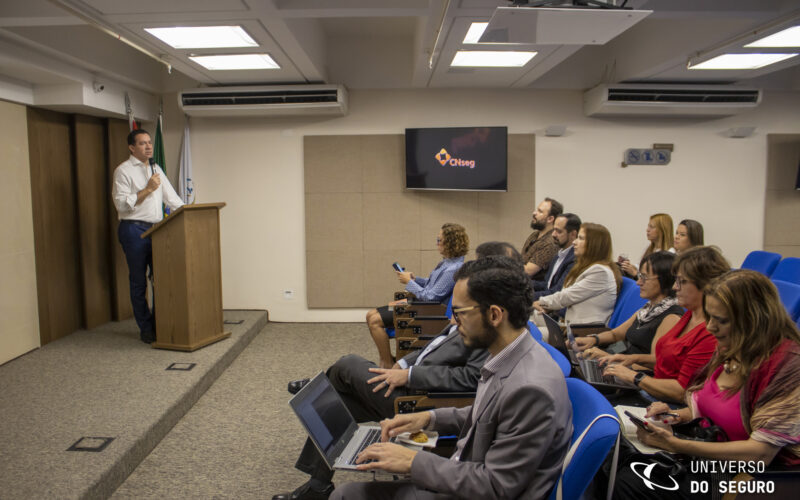 Dyogo Oliveira, Presidente da CNseg, em coletiva com jornalistas / Foto: Universo do Seguro