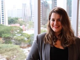 Thabata Najdek, especialista em seguros de linhas financeiras / Foto: Divulgação