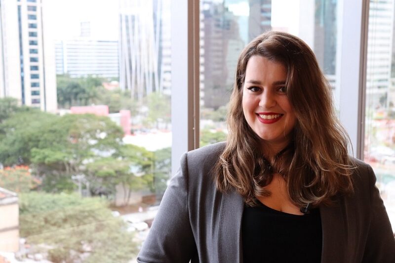 Thabata Najdek, especialista em seguros de linhas financeiras / Foto: Divulgação