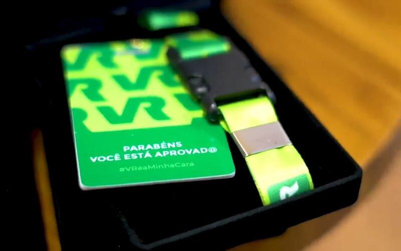 VR promove ação surpreendente durante contratação de novos estagiários / Reprodução