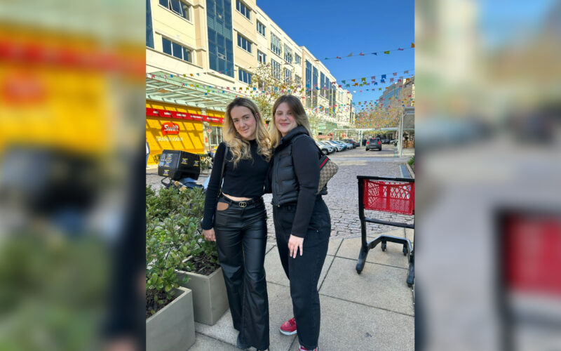 Beatriz Destefani e Maria Carolina Rossi, jornalistas e sócias-proprietárias da Comunica PR / Foto: Divulgação