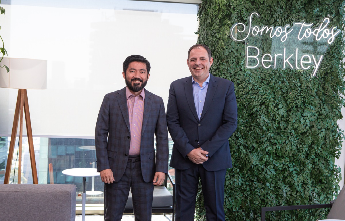 Da esquerda para direita: Edson Toguchi (CEO) e Eduardo Garcia (Diretor Comercial e Marketing da Berkley Brasil Seguros) / Foto: Divulgação