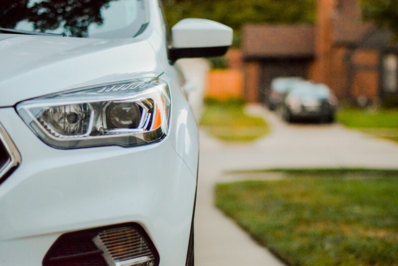 O valor do seguro dos carros mais vendidos no Brasil cai mais de 10% em setembro de 2023 / Foto: Sarah Brown / Unsplash Images