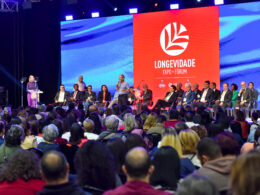 Primeiro dia da Longevidade Expo+Fórum reuniu autoridades e debateu a importância de políticas públicas mais abrangentes para a população 50+/ Foto: Divulgação
