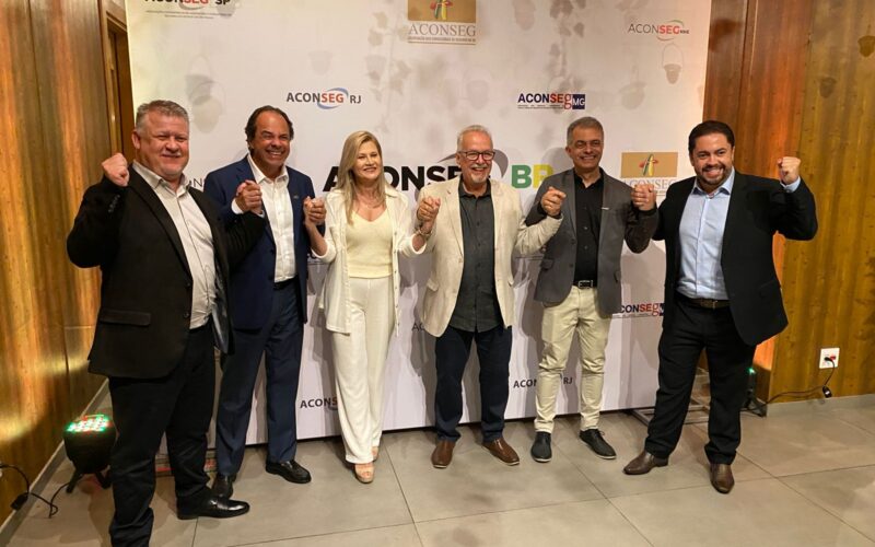 Da esquerda para direita: Giovane Bernardes, vice-presidente Aconseg-RS; Hélio Opipari, presidente Aconseg-SP; Enir Junker, presidente Aconseg-CO; Joffre Nolasco, presidente Aconseg-RJ; Djalma Ferraz, presidente Aconseg-NNE e Robson Augusto - presidente Aconseg-MG – Foto: Divulgação