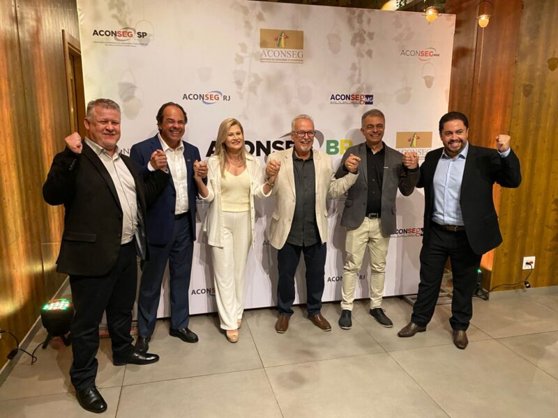 Da esquerda para direita: Giovane Bernardes, vice-presidente Aconseg-RS; Hélio Opipari, presidente Aconseg-SP; Enir Junker, presidente Aconseg-CO; Joffre Nolasco, presidente Aconseg-RJ; Djalma Ferraz, presidente Aconseg-NNE e Robson Augusto - presidente Aconseg-MG – Foto: Divulgação