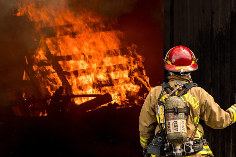 Instituto Sprinkler Brasil participa de live sobre certificação de equipamentos de segurança contra incêndio/ Foto: Unsplash