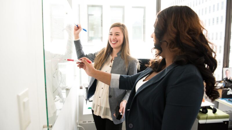 monday.com divulga resultados financeiros do terceiro trimestre de 2023 / Foto: Christina Morillo / Pexels