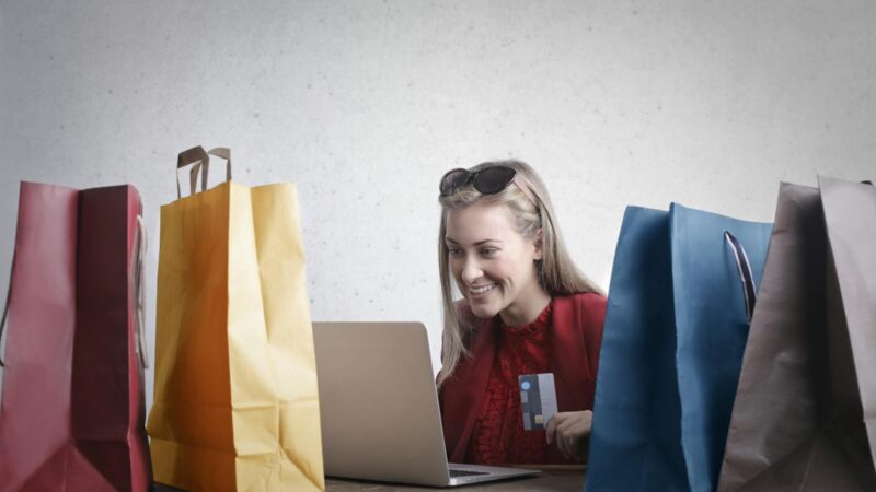 Black Friday: 5 dicas para escapar dos perigos do vício em compras/ Foto: Pexels