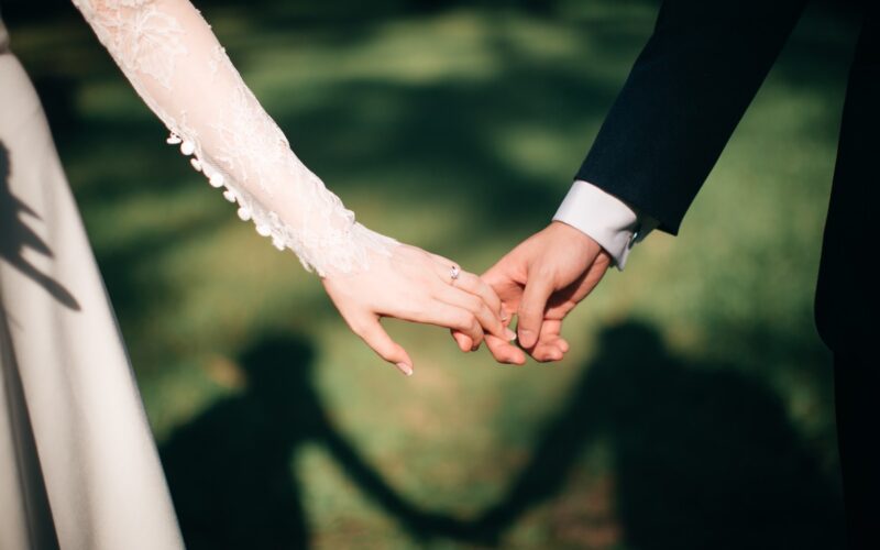 Vai casar? Já decidiu o regime de bens para a união? / Foto: Jeremy Wong Weddings / Unsplash Images