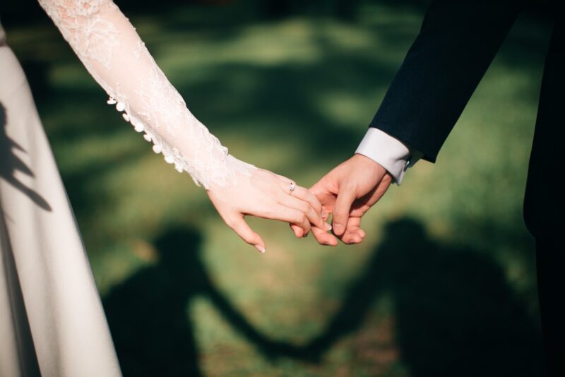 Vai casar? Já decidiu o regime de bens para a união? / Foto: Jeremy Wong Weddings / Unsplash Images