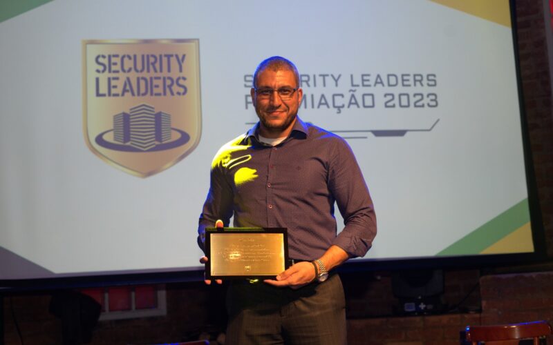 Leonel Conti, Superint Segur Informacao e Governanca da Sompo Seguros recebe Prêmio Security Leader 2023 / Foto: Divulgação